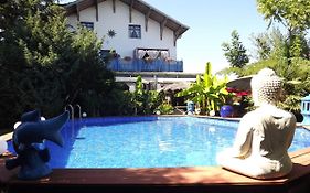 Chambres D'Hotes La Maison Bleue